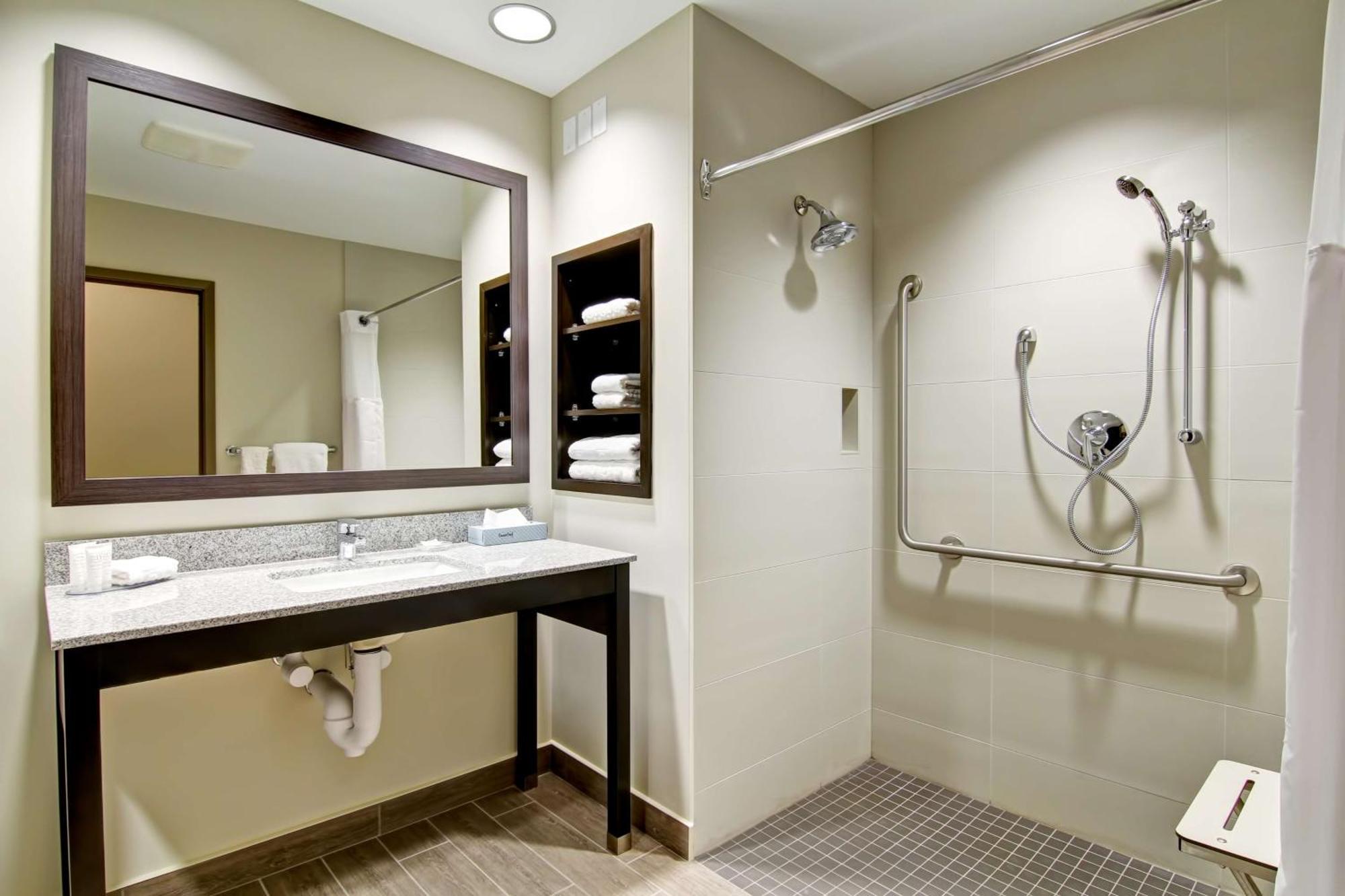 Best Western London Airport Inn & Suites Exterior foto
