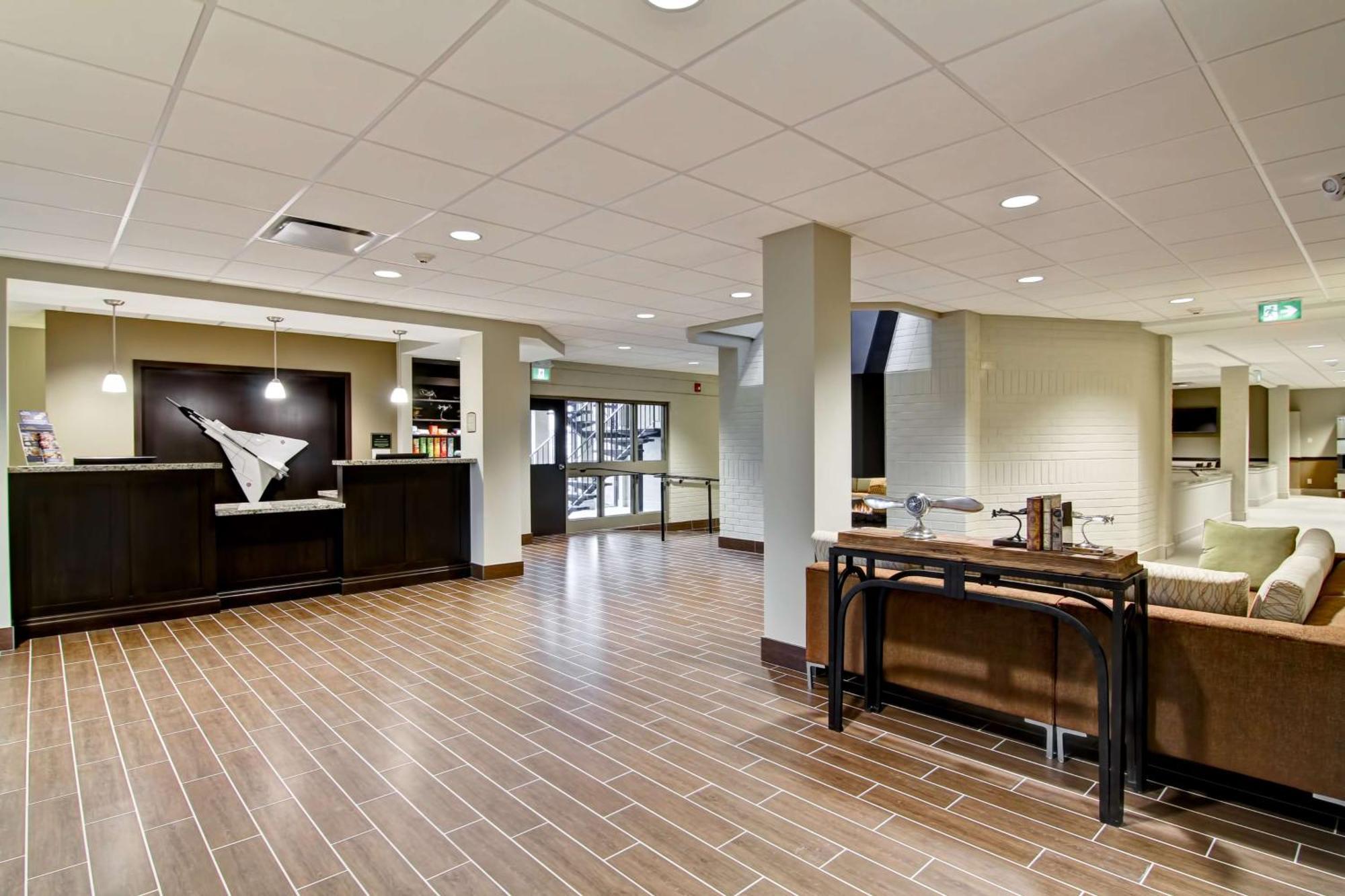 Best Western London Airport Inn & Suites Exterior foto